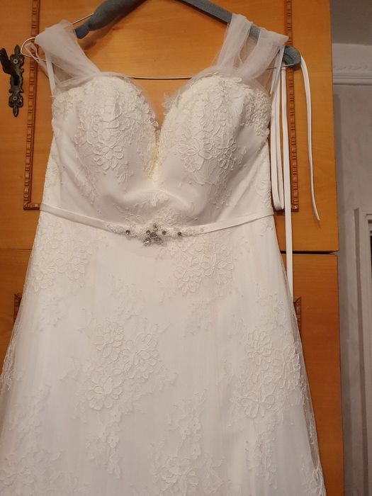 Vand rochie mireasa