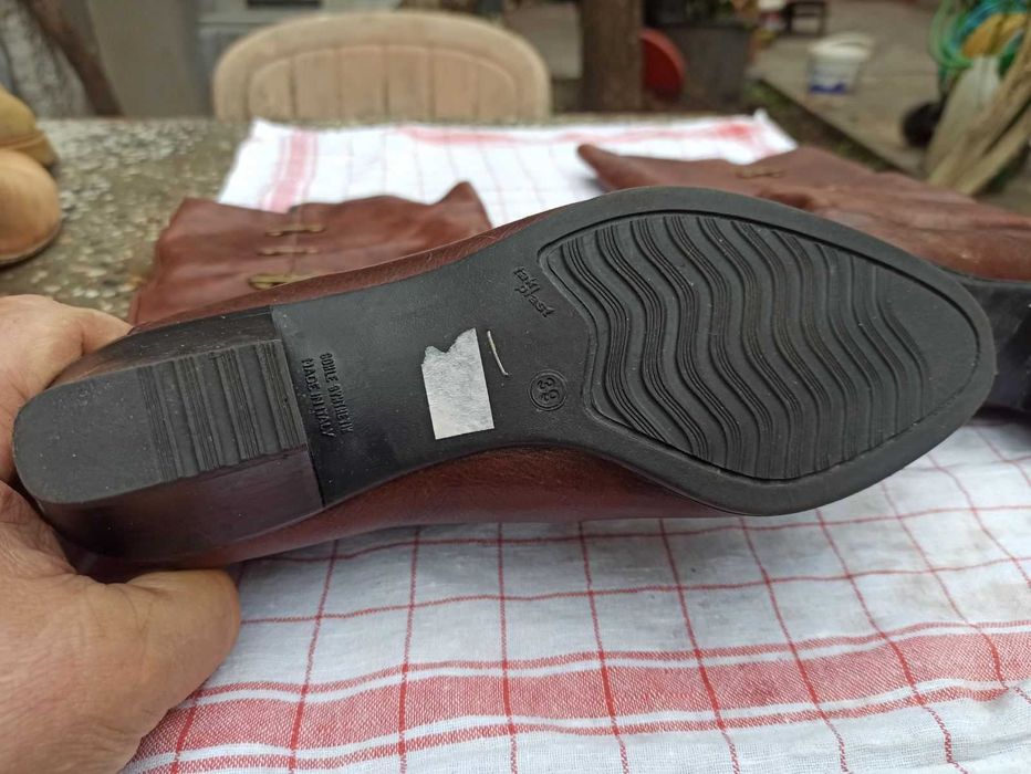 Обувки. Чисто нови.