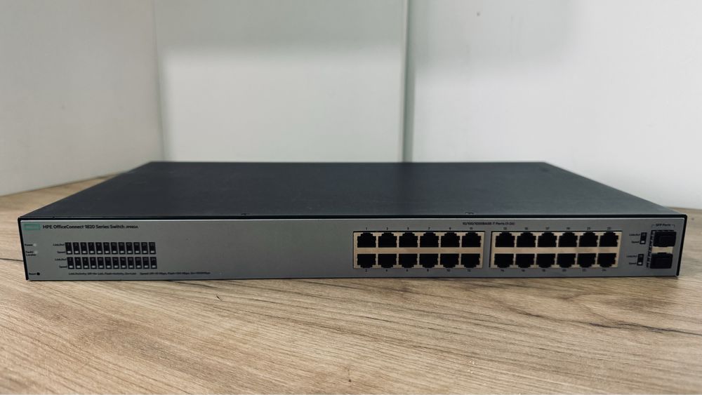HP 1820-24G (J9980A) управляемый коммутатор