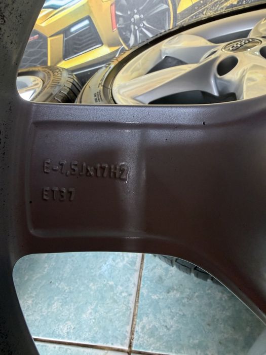 Jante aliaj R17 originale AUDI A4 A5 A6 225/50/17 Bridgestone M+S