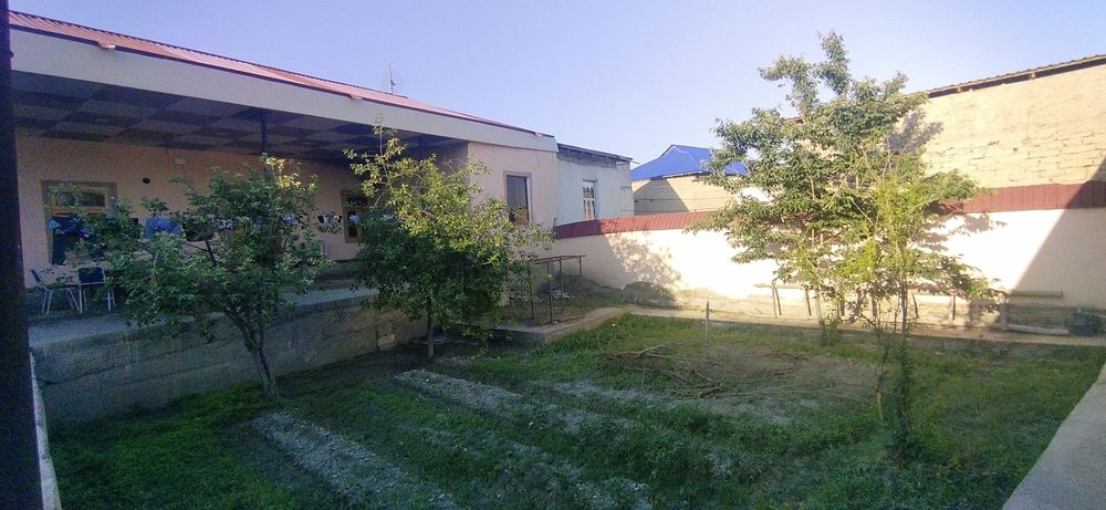 Карманада ховли сотилади