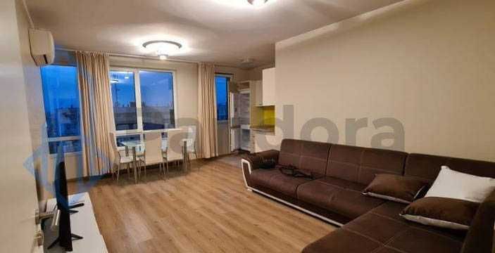 Двустаен апартамент под наем в кв. Младост 4