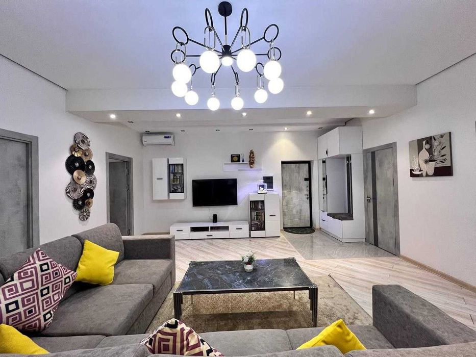 Продается квартира 5 комнатная. 120 м2  5/8/9 Ибн Сино Stroymart