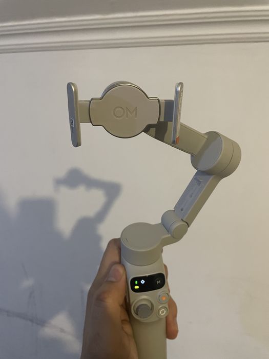 Продам срочно DJI osmo mobile 7