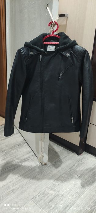 Куртка Кожанка две разные