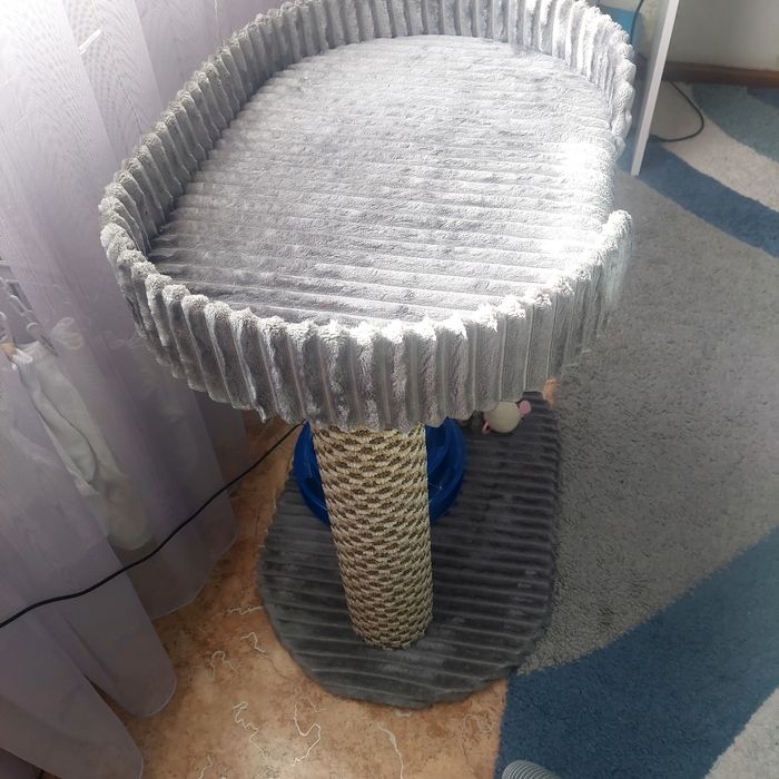 Продам домик для котов