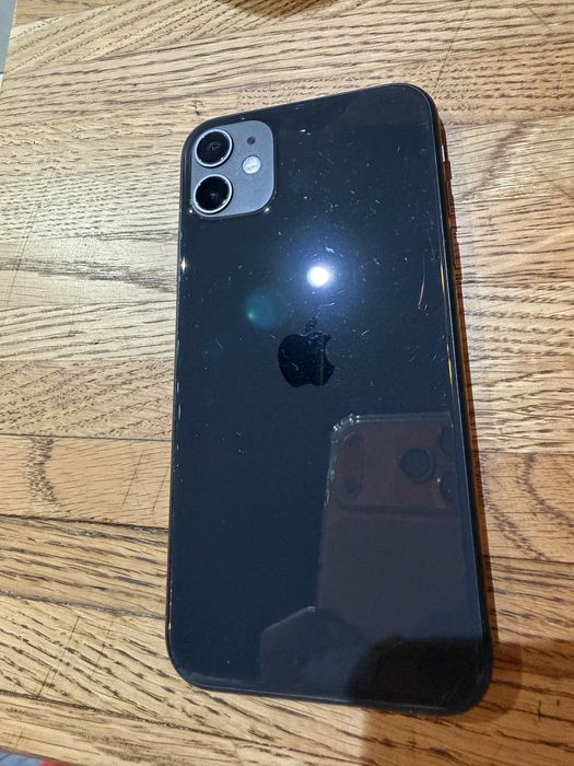 Продам телефон IPhone 11,13