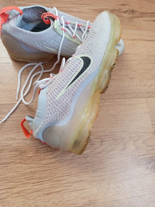 Оригинални маратонки