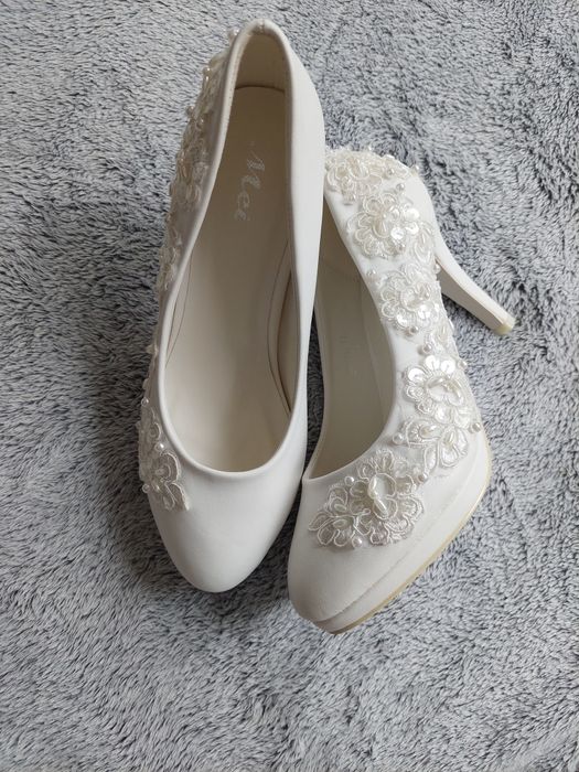 Pantofi de mireasa marimea 37