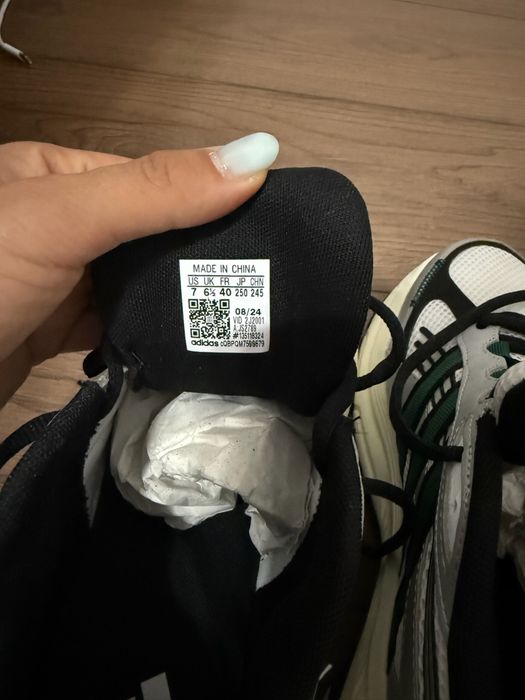 Новые кроссовки Adidas, оригинал