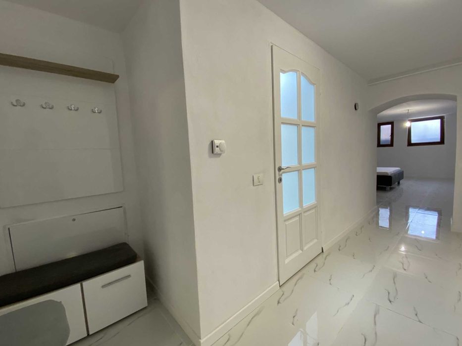 Proprietar inchiriez apartament - Piata Pleveni (langa facultati)