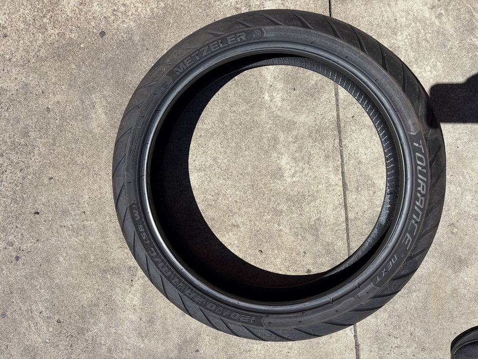 Vand anvelope moto Metzler 120/70R17 si 160/60R17