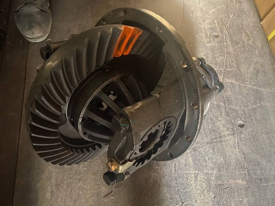 Редуктор в сборе ISUZU