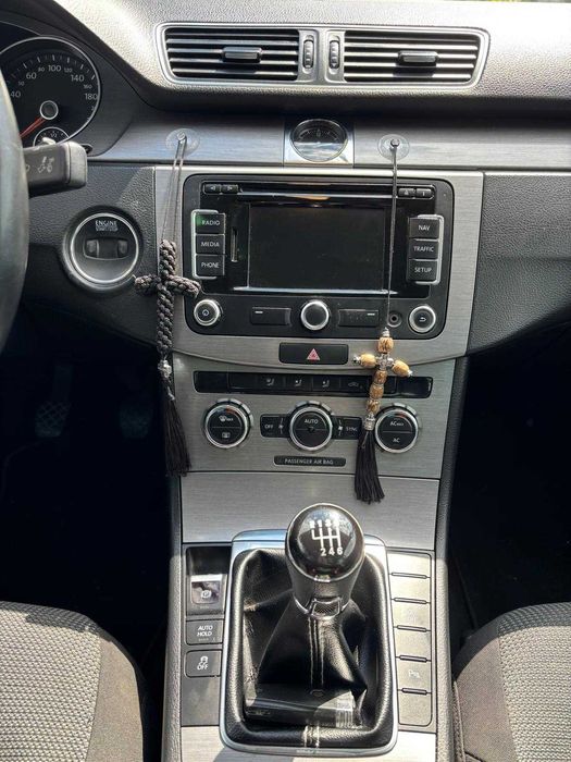 VOLKSWAGEN Passat 2012 — imagine 3
