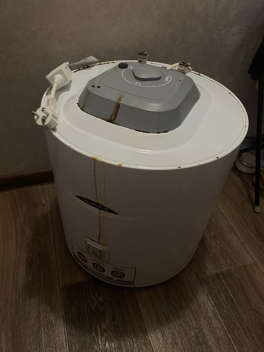 Водонагреватель Аристон