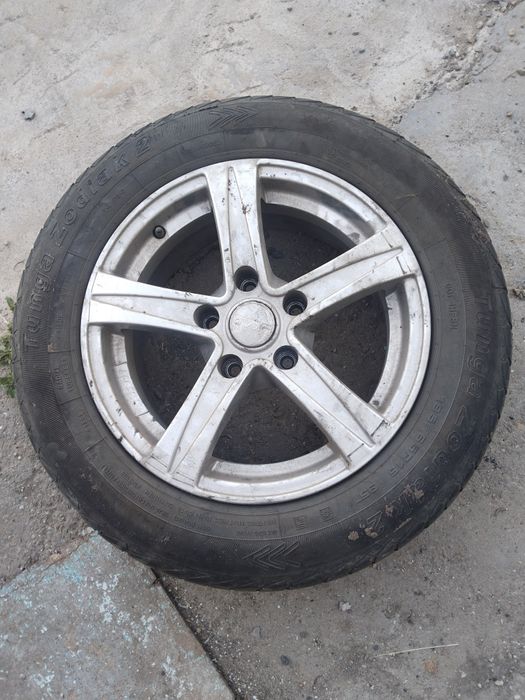 Продам шины р15 с диска титан