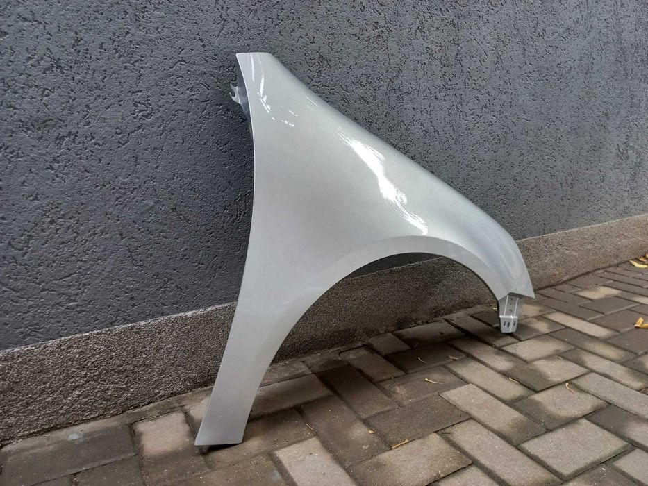 Aripa Fata Dreapta VW Golf 5/V 2004-2008 Vopsita Gri Deschis