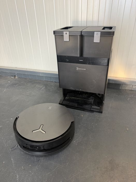 Aspirator robot Ecovacs Deebot X8