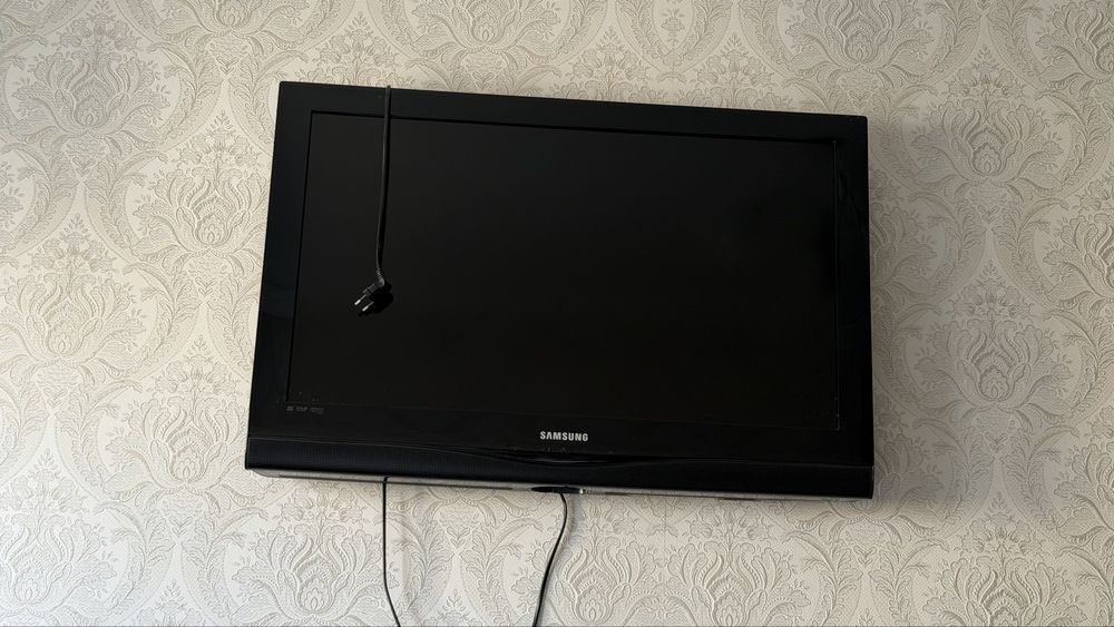 Продам телевизор Самсунг