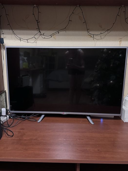 Продам телевизор LG 43 диагональ