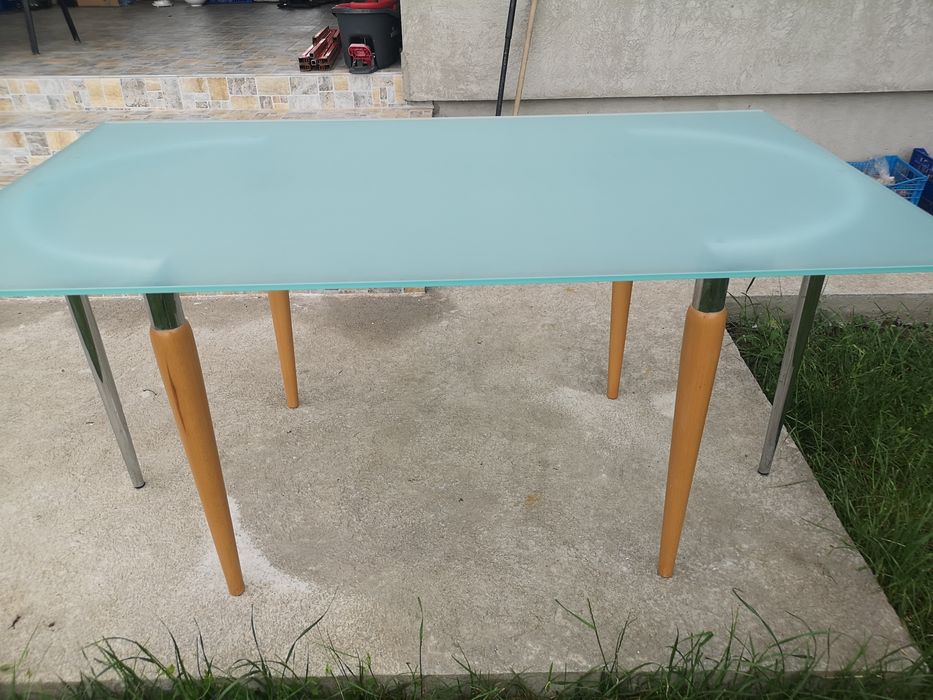 Masa sticla adusa Italia