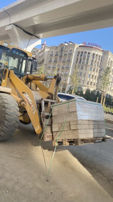 Услуги погрузчика ковш и вила