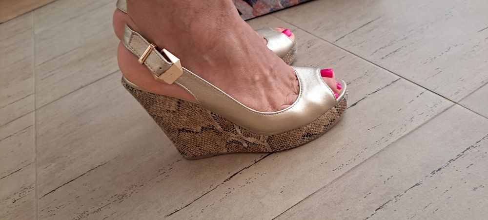 Дамски сандали 38