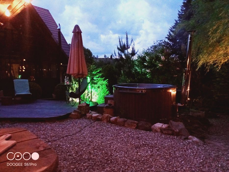 Cabana , chalet cu ciubăr,Bucovina,Humor.Nu ai vecini.