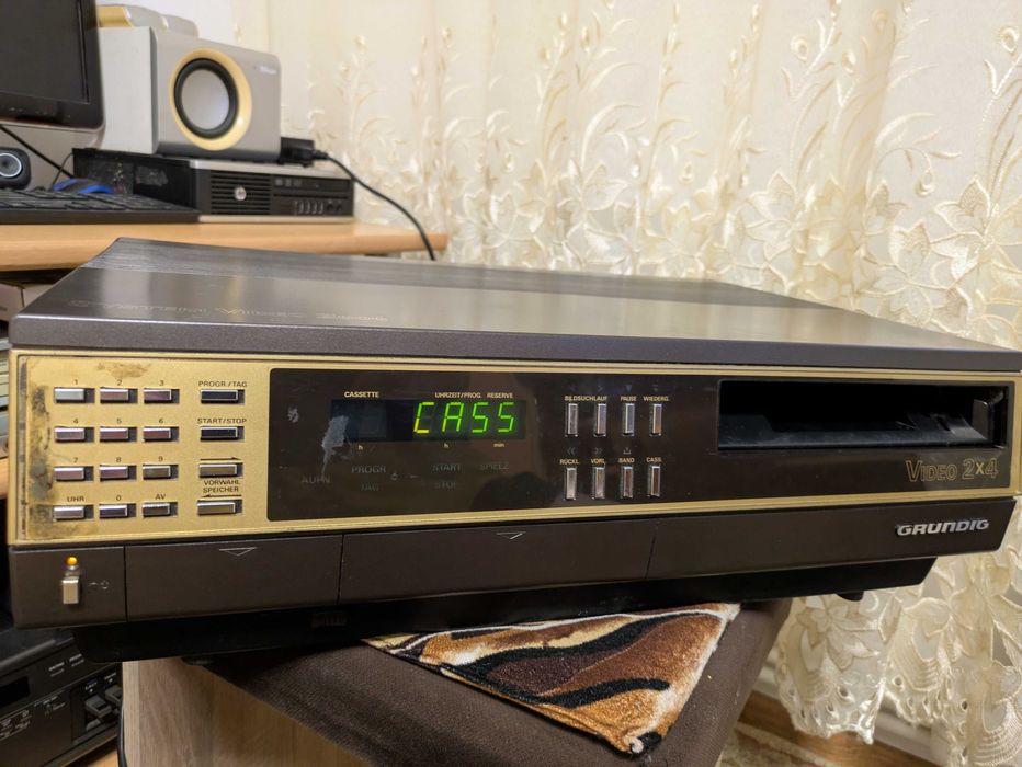 Grundig Video 2000 2x4