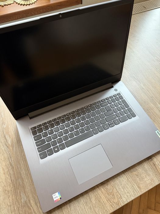 Laptop Lenovo IdeaPad i5 1135