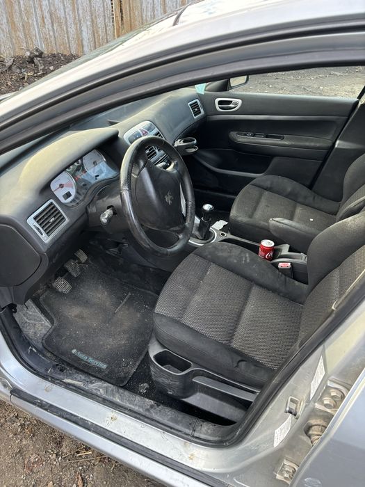 Пежо 307 1.6 HDI панорама за части.