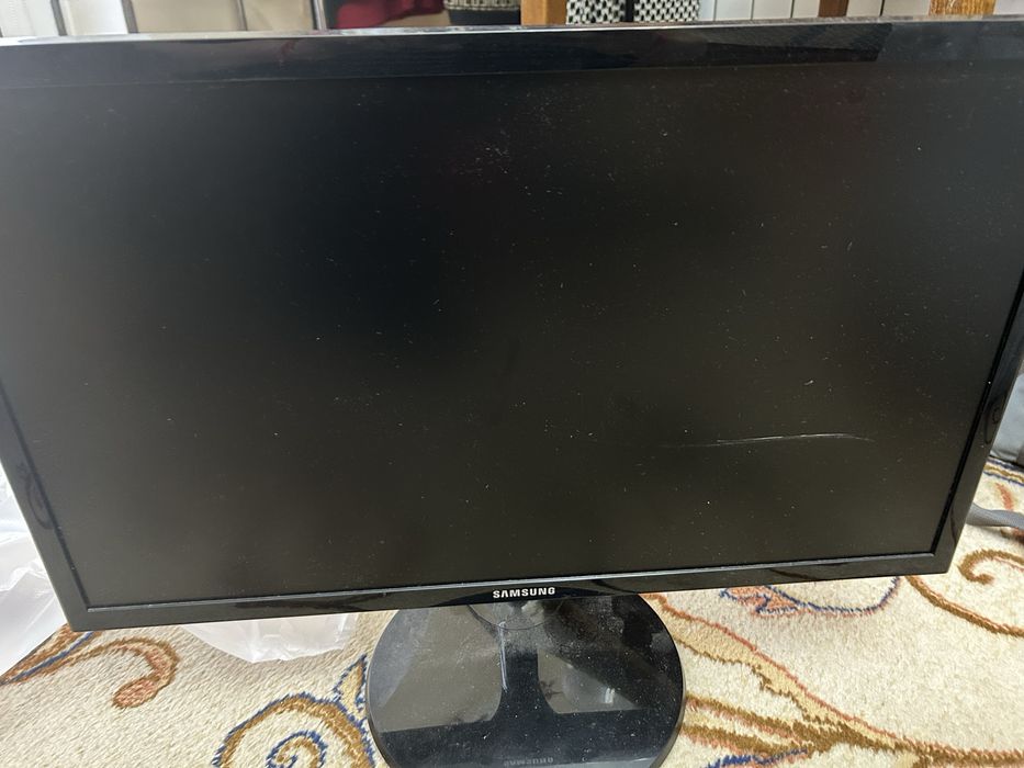 Монитор Samsung ls22f350fhix