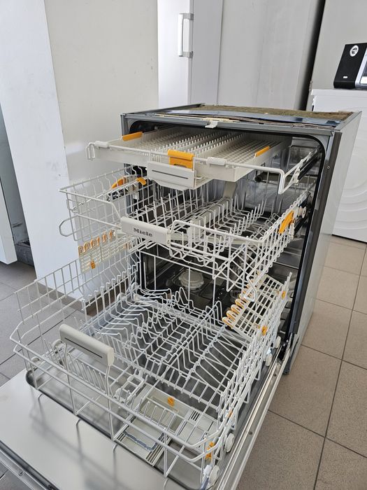 Съдомиялна за частично вграждане Míele