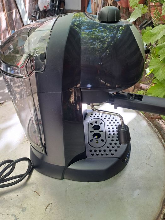 Espresor DeLonghi ca nou Anglia