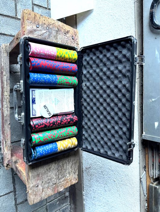 Trusa Jetoane pentru Joc