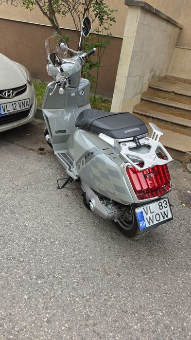 Lambretta X300GT