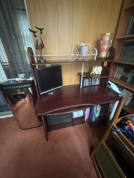 Стол для компьютера