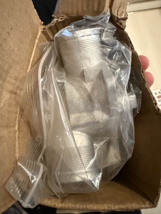 Продам термостат приора