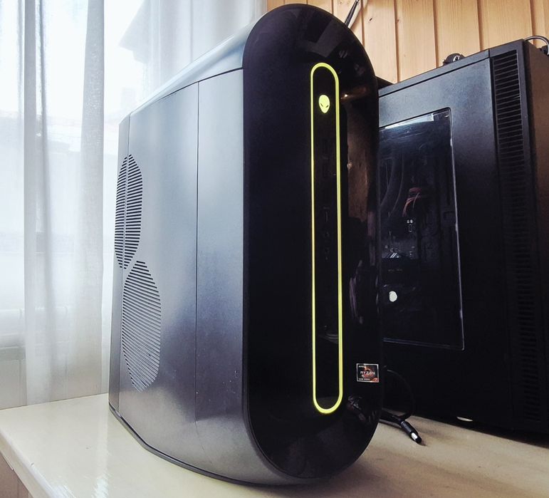 Pc gaming Alienware Aurora R10 Ryzen 5 3600XT 4.5GHz 16GB RAM 5700XT