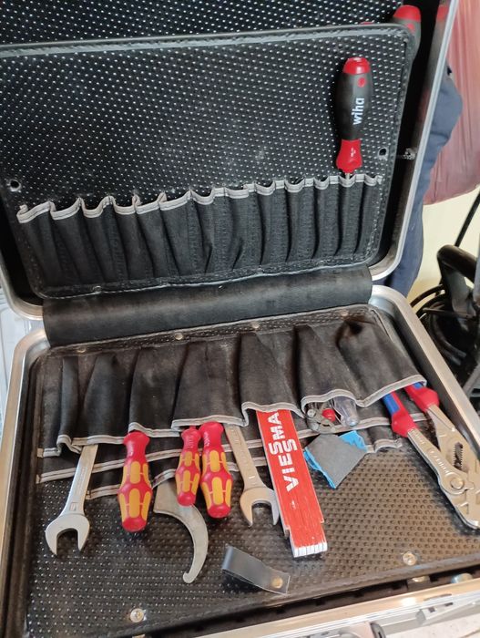 Куфар за електричари parat