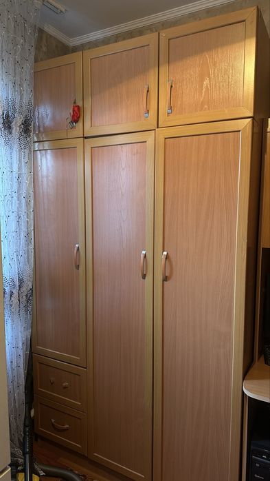 Продам шифонер и компьютерный стол