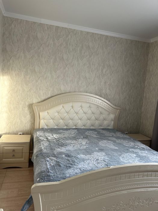 Продам спальный гарнитур