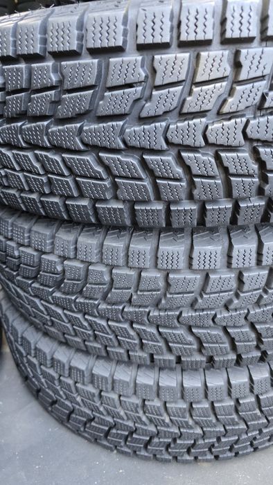 4 anvelope iarnă Dunlop 225/65/18 -transport gratuit