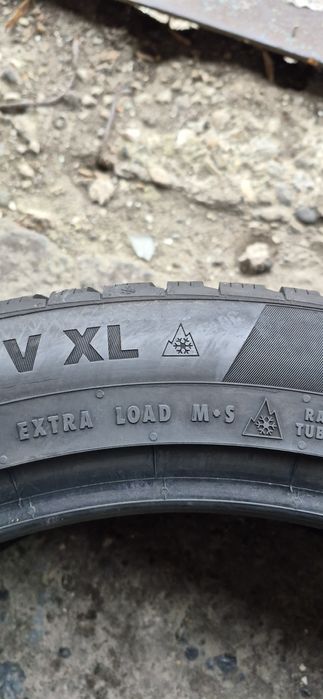 4 anvelope iarna ca noi Continental 265/45/21.Pretul este pe bucata.