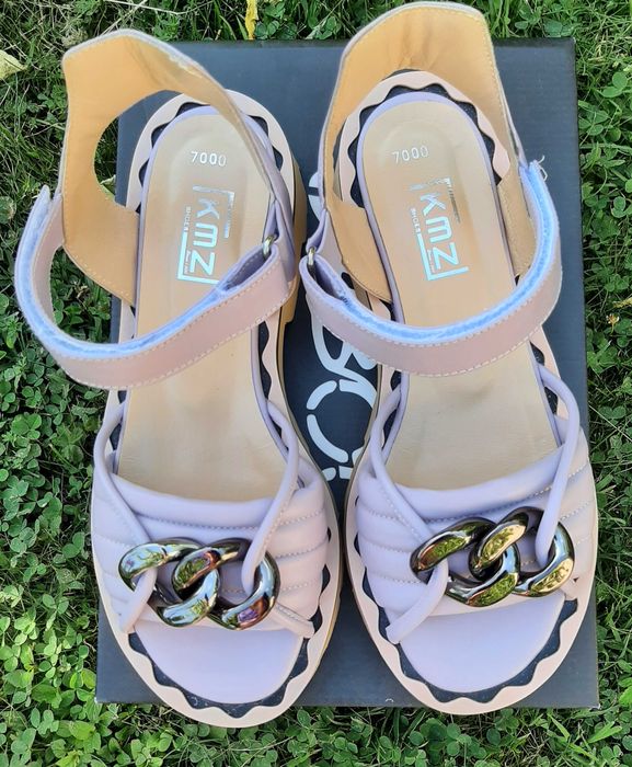 Дамски сандали от естествена кожа