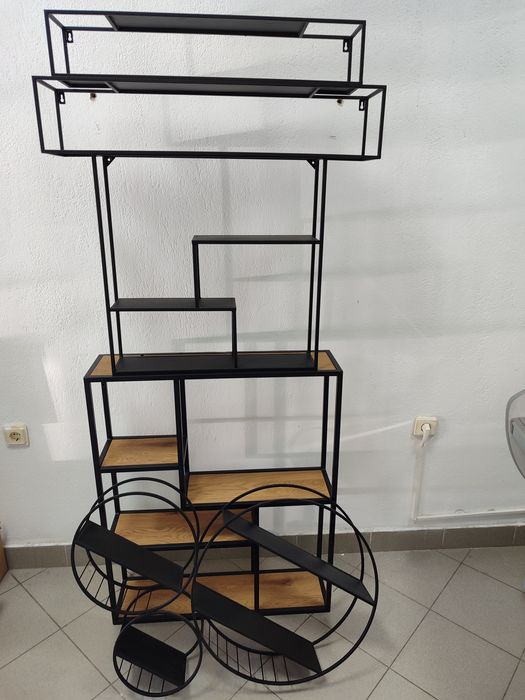 Стелажи и етажерки