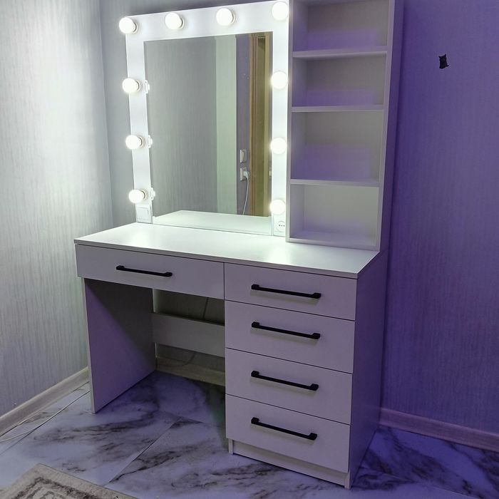 Гримёрные столики от производителя