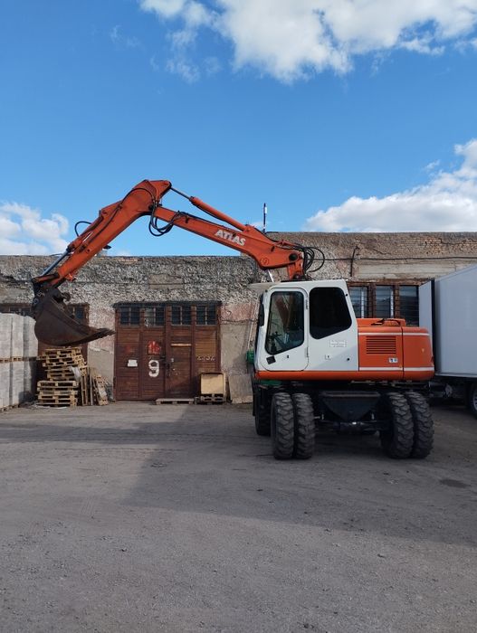 Колёсный экскаватор