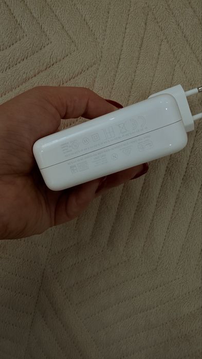 Оригинальный адаптер Apple USB-C 140W