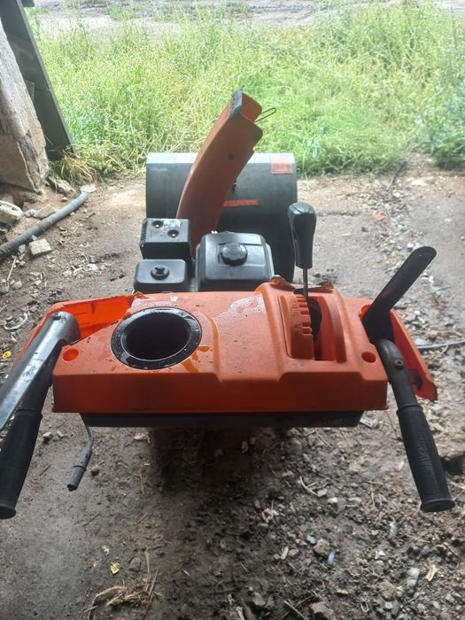 Снегоуборочная машина